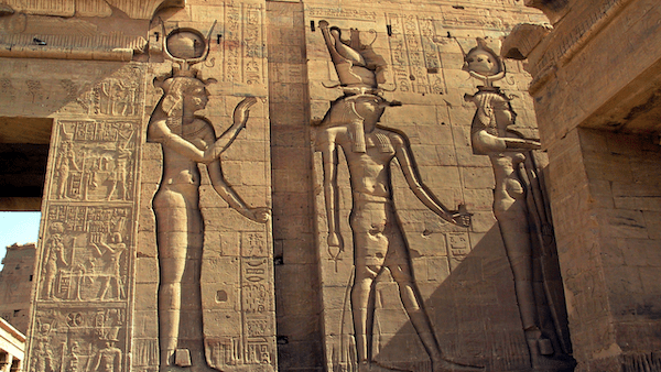 Reliéf bohyně Hathor v&nbsp;egyptském chrámu – symbol radosti, smyslnosti a&nbsp;ženské energie